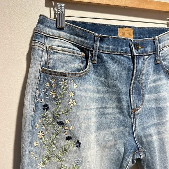 Driftwood Kelly Straight Leg Jeans Womens 32x32 Embroidered Floral Denim Boho - Picture 4 of 9